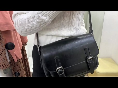 ❤️ Masturbasi umum tina jalang ngora FeralBerry sareng dildo di kamar pas ️❌ porno geulis di urang ❌️